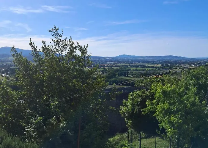 Saras Castle * Eggi (Perugia)