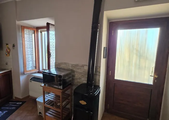 Saras Castle Eggi (Perugia)