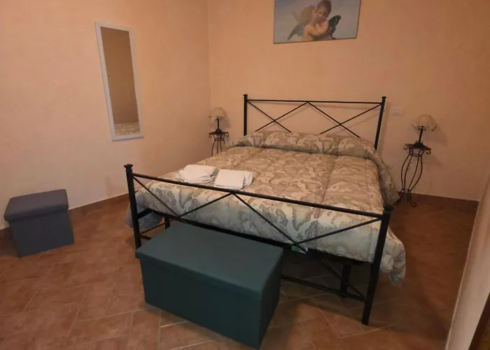 Saras Castle * Eggi (Perugia)