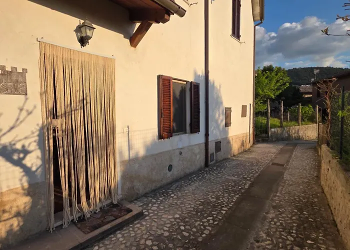 Saras Castle 펜션 Eggi (Perugia)