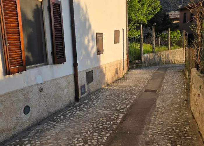 Saras Castle Eggi (Perugia)